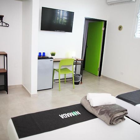 Nomada Beach Hostel- Isla Verde Сан Хуан Екстериор снимка