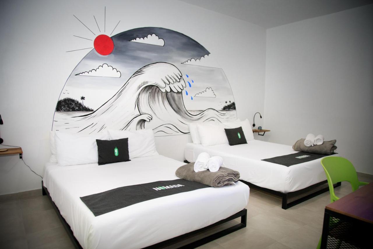 Nomada Beach Hostel- Isla Verde Сан Хуан Екстериор снимка